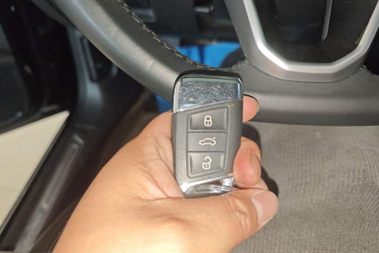 Used Volkswagen Magotan 2023 2 Million Units Limited Edition 330TSI DSG Leading Version Vehicle Key