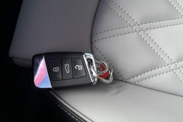 Used Volkswagen Magotan 2023 2 Million Units Limited Edition 330TSI DSG Leading Version Vehicle Key