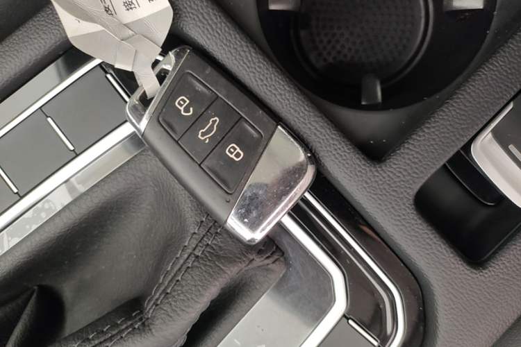 Used Volkswagen Magotan 2023 2 Million Units Limited-Edition 280TSI DSG Comfort Version Vehicle Key