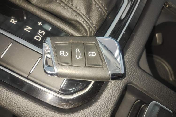 Used Volkswagen Magotan 2023 2 Million Units Limited-Edition 380TSI DSG Flagship Version Vehicle Key