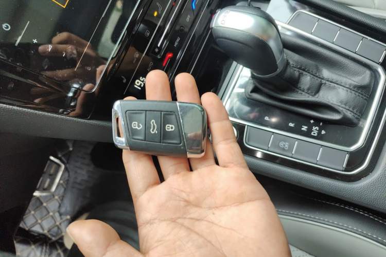 Used Volkswagen Magotan 2023 2 Million Units Limited Edition 330TSI DSG Leading Version Vehicle Key