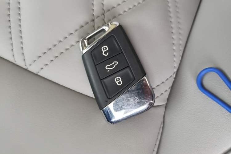 Used Volkswagen Magotan 2023 2 Million Units Limited Edition 330TSI DSG Leading Version Vehicle Key
