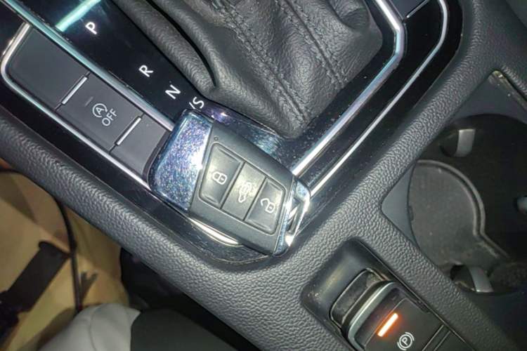 Used Volkswagen Magotan 2023 2 Million Units Limited Edition 330TSI DSG Leading Version Vehicle Key
