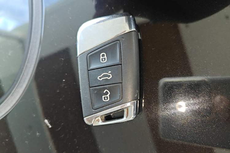 Used Volkswagen Magotan 2023 2 Million Units Limited Edition 330TSI DSG Leading Version Vehicle Key