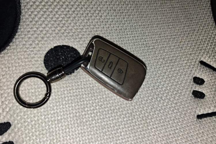 Used Volkswagen Magotan 2023 2 Million Units Limited-Edition 280TSI DSG Comfort Version Vehicle Key