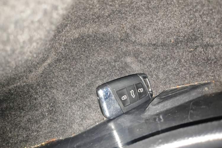 Used Volkswagen Magotan 2023 2 Million Units Limited-Edition 280TSI DSG Comfort Version Vehicle Key