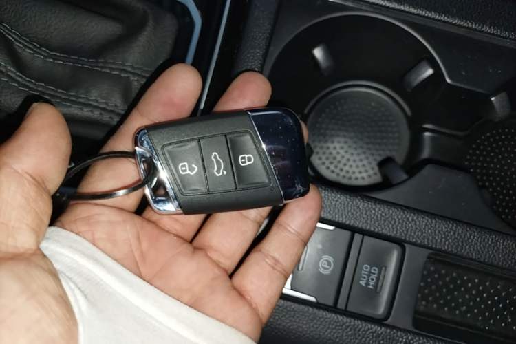 Used Volkswagen Magotan 2023 2 Million Units Limited-Edition 280TSI DSG Comfort Version Vehicle Key
