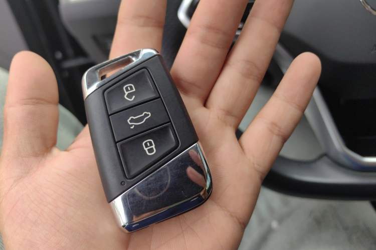 Used Volkswagen Magotan 2023 2 Million Units Limited Edition 330TSI DSG Leading Version Vehicle Key
