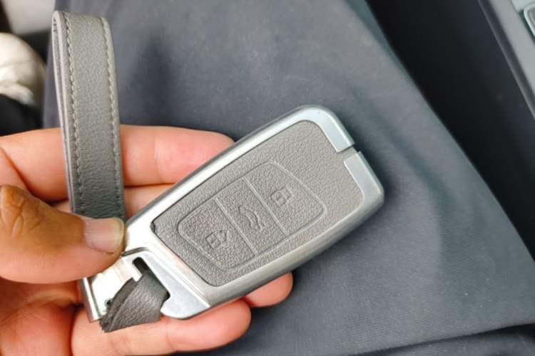 Used Volkswagen Magotan 2023 2 Million Units Limited Edition 330TSI DSG Leading Version Vehicle Key