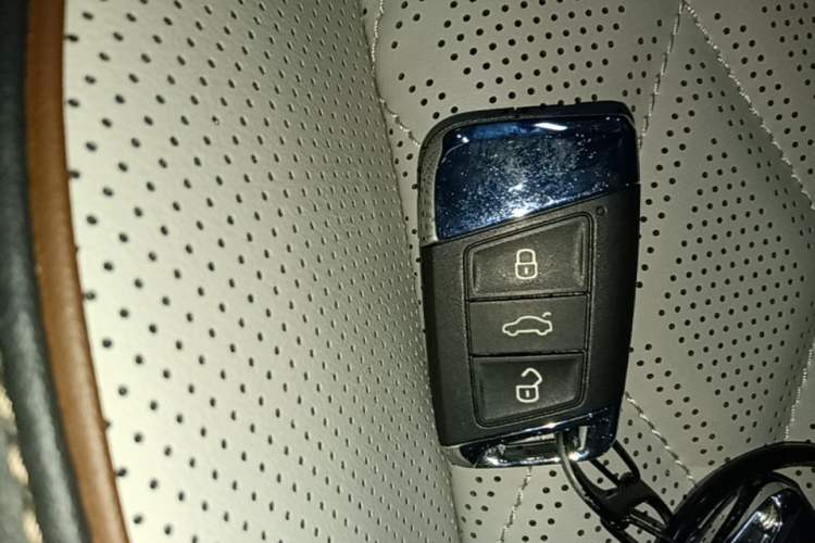 Used Volkswagen Magotan 2023 2 Million Units Limited-Edition 380TSI DSG Flagship Version Vehicle Key