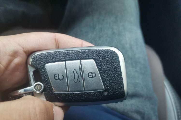 Used Volkswagen Magotan 2023 2 Million Units Limited Edition 280TSI DSG Leading Version Vehicle Key