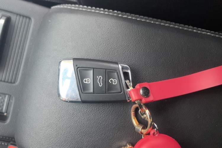 Used Volkswagen Magotan 2023 2 Million Units Limited Edition 330TSI DSG Leading Version Vehicle Key