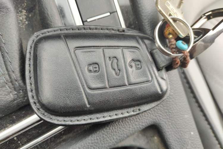 Used Volkswagen Magotan 2023 2 Million Units Commemorative Edition 330TSI DSG Luxury Version Vehicle Key
