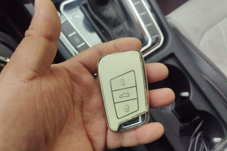 Used Volkswagen Magotan 2023 2 Million Units Limited Edition 330TSI DSG Leading Version Vehicle Key