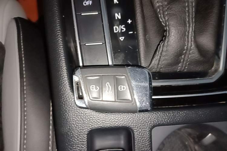 Used Volkswagen Magotan 2023 2 Million Units Limited Edition 330TSI DSG Leading Version Vehicle Key