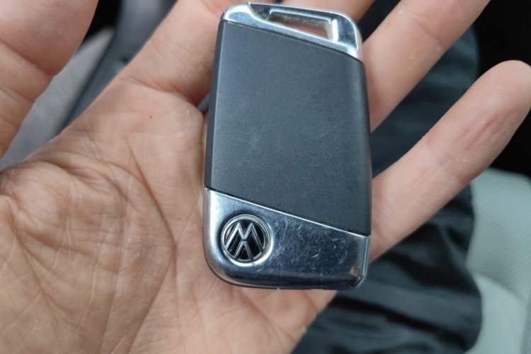Used Volkswagen Magotan 2023 2 Million Units Commemorative Edition 330TSI DSG Luxury Version Vehicle Key