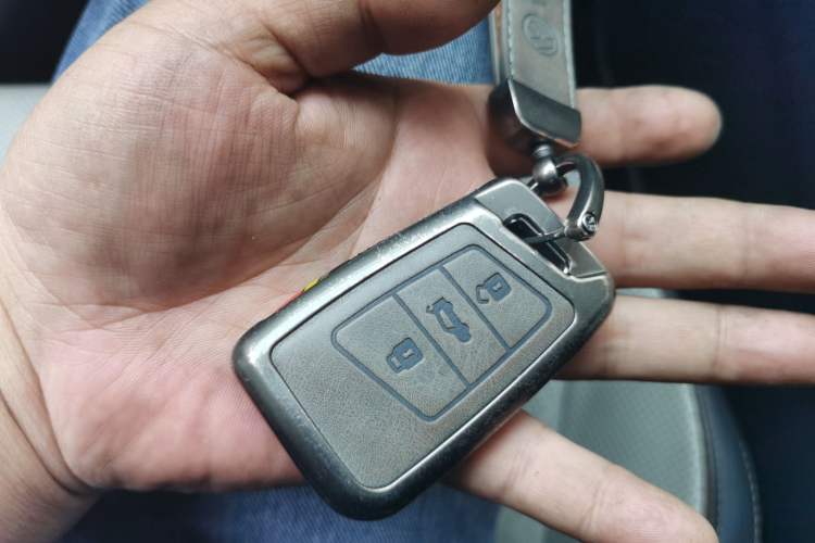 Used Volkswagen Magotan 2023 2 Million Units Commemorative Edition 330TSI DSG Luxury Version Vehicle Key