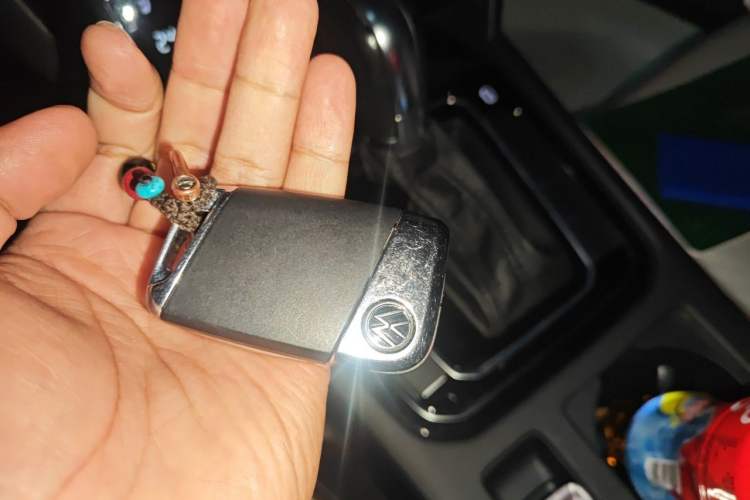 Used Volkswagen Magotan 2023 2 Million Units Commemorative Edition 330TSI DSG Luxury Version Vehicle Key