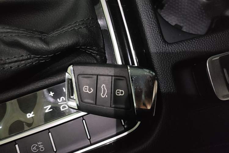 Used Volkswagen Magotan 2023 2 Million Units Limited Edition 330TSI DSG Leading Version Vehicle Key