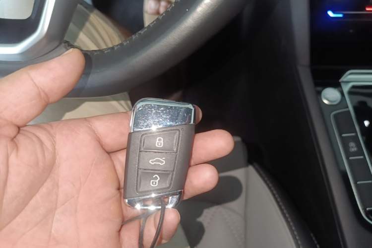Used Volkswagen Magotan 2023 2 Million Units Limited Edition 330TSI DSG Leading Version Vehicle Key