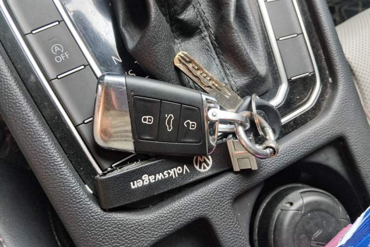 Used Volkswagen Magotan 2023 2 Million Units Commemorative Edition 330TSI DSG Luxury Version Vehicle Key