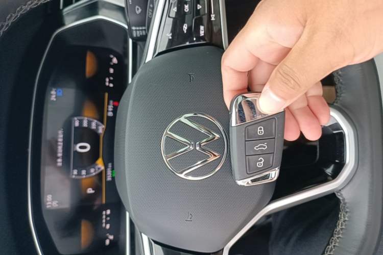 Used Volkswagen Magotan 2023 2 Million Units Limited Edition 330TSI DSG Leading Version Vehicle Key