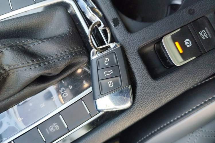 Used Volkswagen Magotan 2023 2 Million Units Limited Edition 330TSI DSG Leading Version Vehicle Key