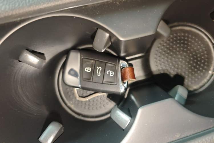 Used Volkswagen Magotan 2023 2 Million Units Limited-Edition 280TSI DSG Comfort Version Vehicle Key