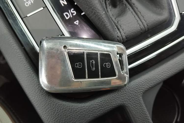 Used Volkswagen Magotan 2023 2 Million Units Limited Edition 330TSI DSG Leading Version Vehicle Key