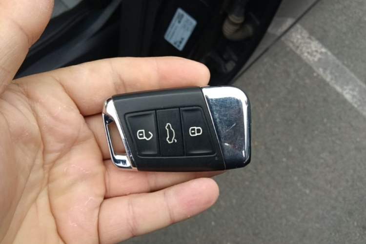 Used Volkswagen Magotan 2023 2 Million Units Limited Edition 330TSI DSG Leading Version Vehicle Key