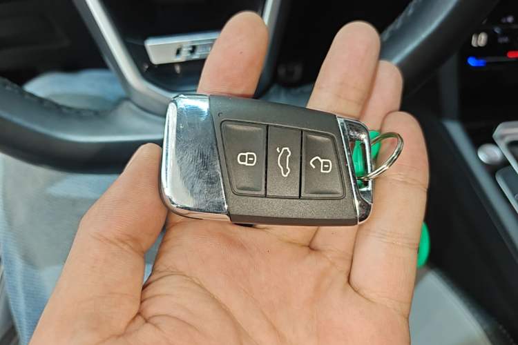 Used Volkswagen Magotan 2023 2 Million Units Limited Edition 330TSI DSG Leading Version Vehicle Key