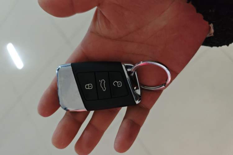 Used Volkswagen Magotan 2023 2 Million Units Limited-Edition 280TSI DSG Comfort Version Vehicle Key