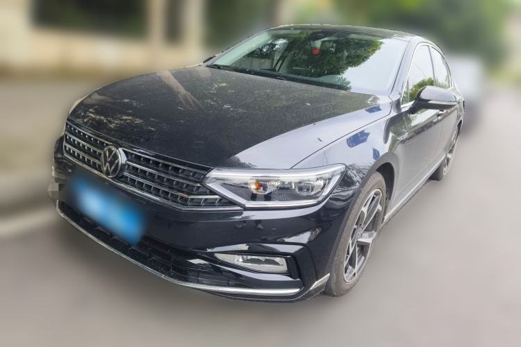 Ojetý Volkswagen Magotan 2023 2 Million Units Commemorative Edition 330TSI DSG Luxury Version Guazi used car, China used car export, Used car for sale, Used cars, Cheapest cars for sale