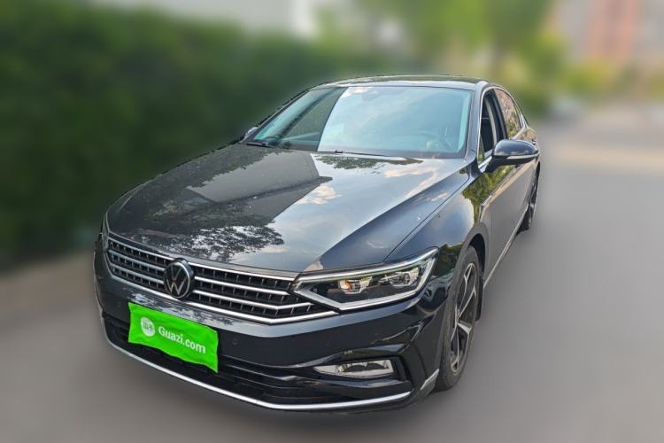 Used Volkswagen Magotan 2023 2 Million Units Commemorative Edition 330TSI DSG Luxury Version Guazi used car, China used car export, Used car for sale, Used cars, Cheapest cars for sale