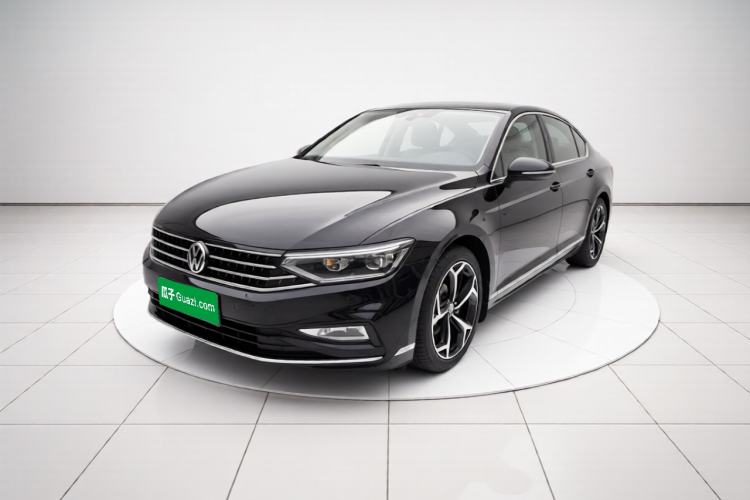 Volkswagen Magotan 2023 2 Million Units Limited Edition 330TSI DSG Leading Version