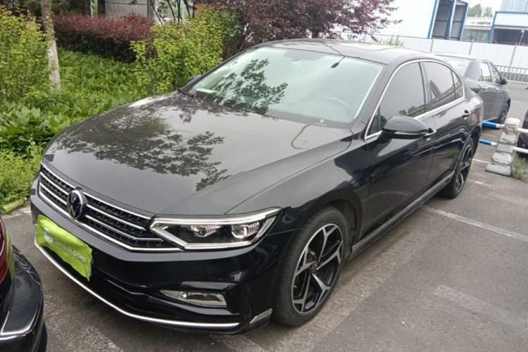 Used Volkswagen Magotan 2023 2 Million Units Limited Edition 330TSI DSG Leading Version Guazi used car, China used car export, Used car for sale, Used cars, Cheapest cars for sale