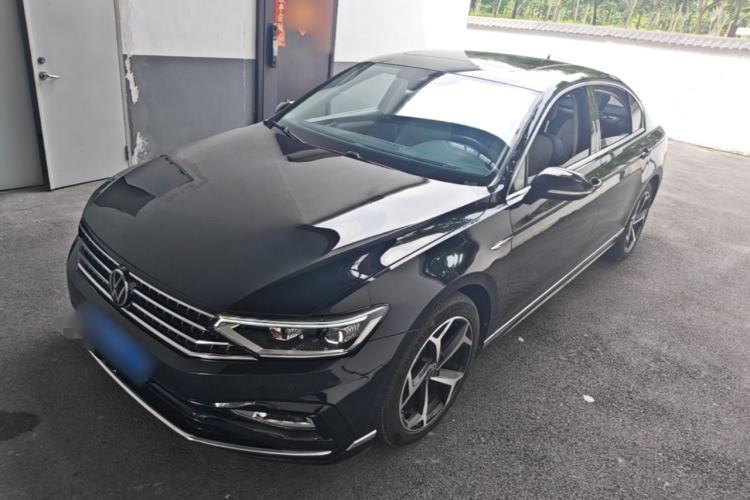 Used Volkswagen Magotan 2023 2 Million Units Commemorative Edition 330TSI DSG Luxury Version Guazi used car, China used car export, Used car for sale, Used  cars, Cheapest cars for sale