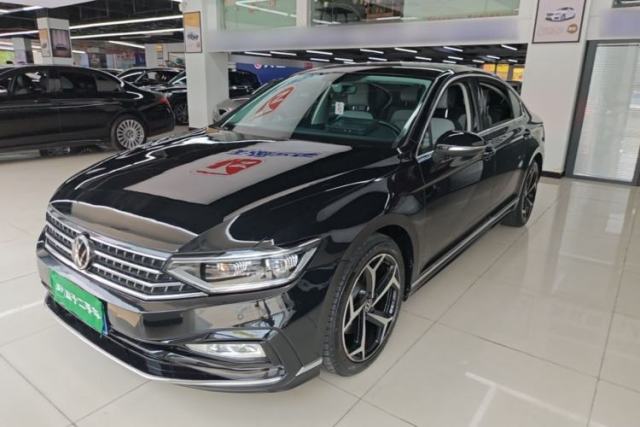 Ojetý Volkswagen Magotan 2023 2 Million Units Limited Edition 330TSI DSG Leading Version