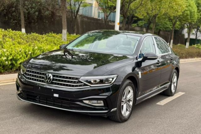 Used Volkswagen Magotan 2023 2 Million Units Limited-Edition 280TSI DSG Comfort Version