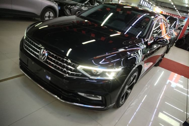 Used Volkswagen Magotan 2023 2 Million Units Limited Edition 330TSI DSG Leading Version Guazi used car, China used car export, Used car for sale, Used cars, Cheapest cars for sale