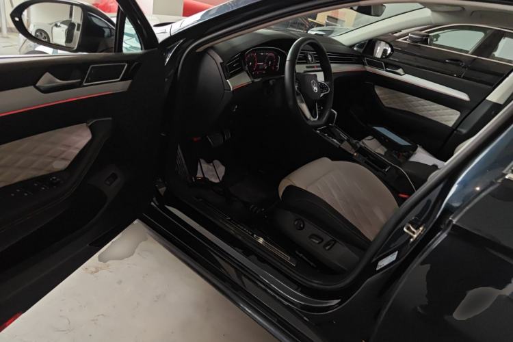 Used Volkswagen Magotan 2023 2 Million Units Commemorative Edition 330TSI DSG Luxury Version Driver Seat