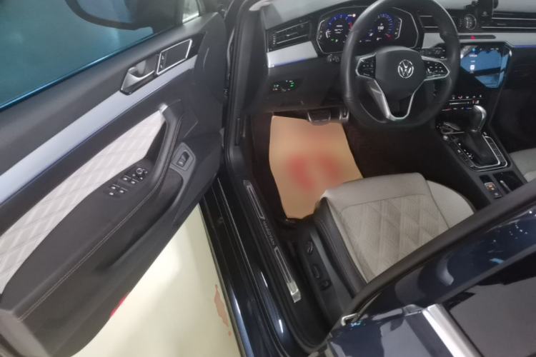 Used Volkswagen Magotan 2023 2 Million Units Commemorative Edition 330TSI DSG Luxury Version Driver Seat