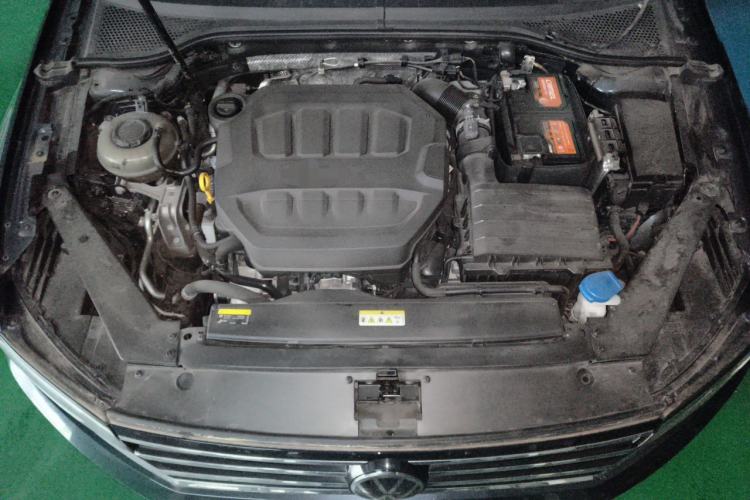 Used Volkswagen Magotan 2023 2 Million Units Commemorative Edition 330TSI DSG Luxury Version Engine Bay