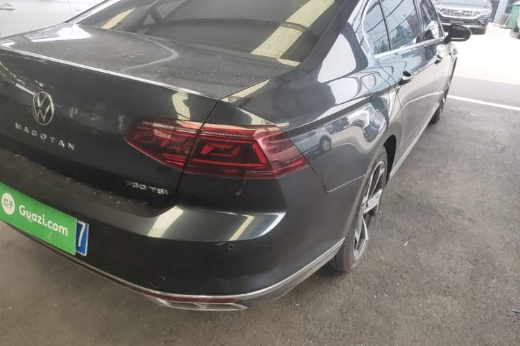 Used Volkswagen Magotan 2023 2 Million Units Commemorative Edition 330TSI DSG Luxury Version Exterior 3