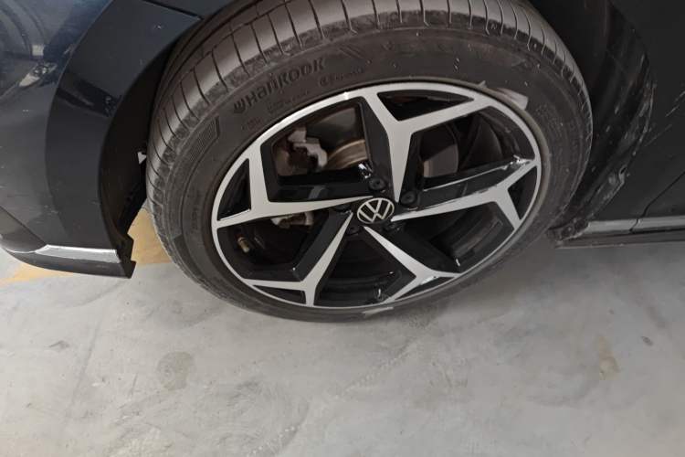 Used Volkswagen Magotan 2023 2 Million Units Commemorative Edition 330TSI DSG Luxury Version Exterior 4