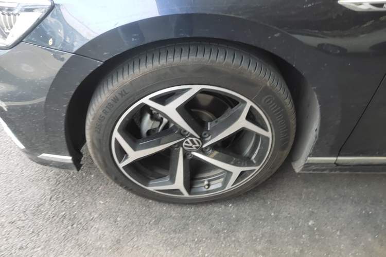 Used Volkswagen Magotan 2023 2 Million Units Commemorative Edition 330TSI DSG Luxury Version Exterior 4