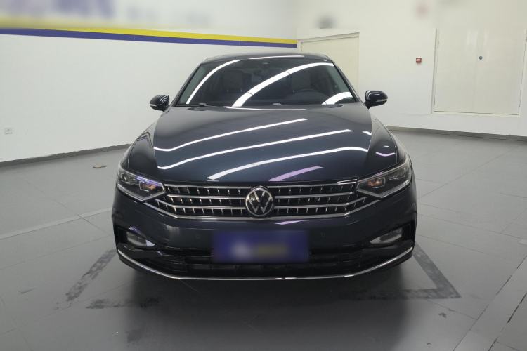 Used Volkswagen Magotan 2023 2 Million Units Commemorative Edition 330TSI DSG Luxury Version Front