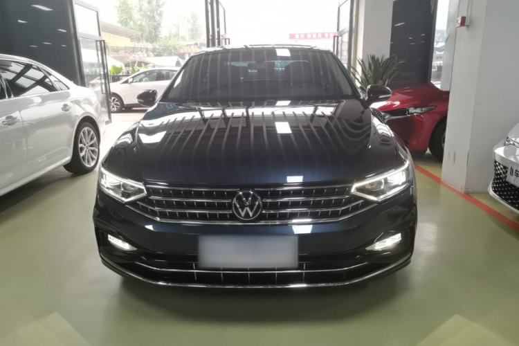 Used Volkswagen Magotan 2023 2 Million Units Commemorative Edition 330TSI DSG Luxury Version Front