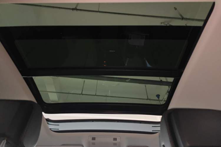 Used Volkswagen Magotan 2023 2 Million Units Commemorative Edition 330TSI DSG Luxury Version Headliner