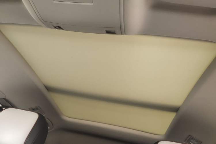 Used Volkswagen Magotan 2023 2 Million Units Commemorative Edition 330TSI DSG Luxury Version Headliner